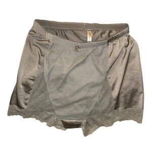 Rhonda Shear platinum gray mesh front lace trim shapewear shorts girdle tap 2X